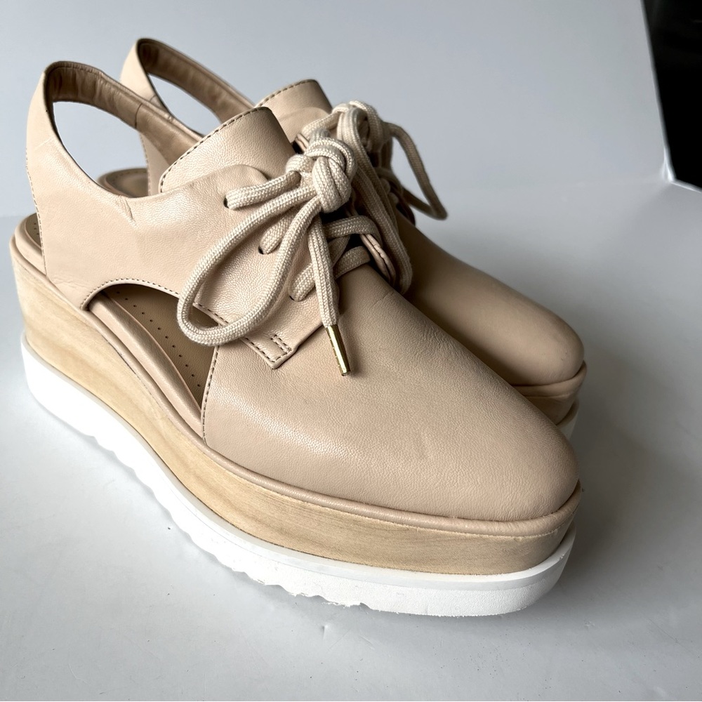Bibi Lou “Madison’ Platform Wedge Size 39/8